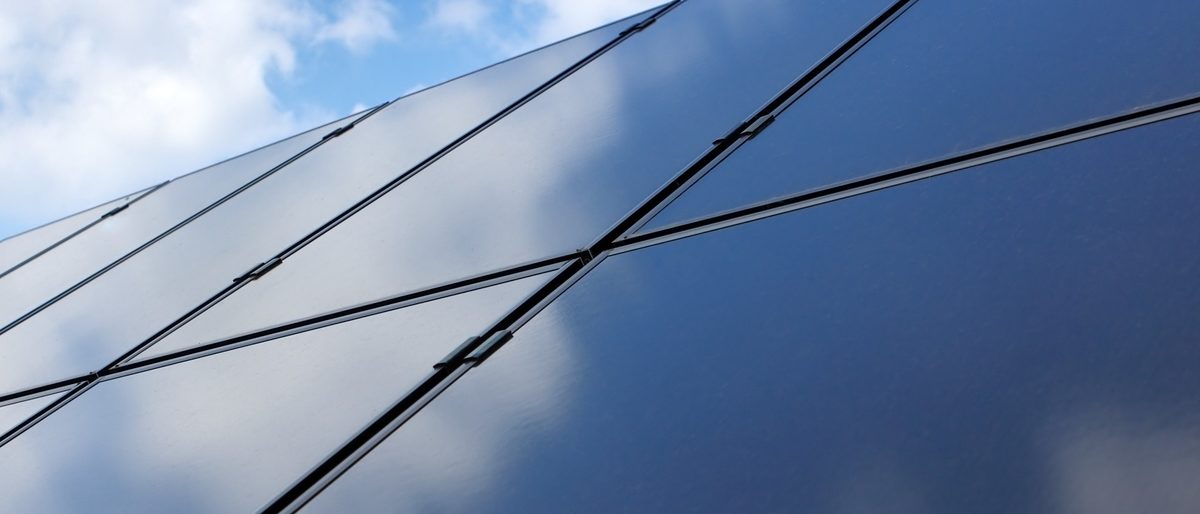 Panel einer Solarthermieanlage Schlagwort(e): solarthermie, solarwärme, solarzellen, energiegewinnung, solarenergie, sonnenenergie, solar, strom, panel, alternative, erneuerbare, energie, solaranlage, ökostrom, solarstrom, regenerative, solarpanel, sonne, umwelt, technologie, umweltfreundlich, klimaschutz, silizium, modul, solarmodul, sonnenkollektor, kollektor, solartechnik, technik, warmwasser, heizenergie, kraftwerk, solarkraftwerk, heizung, heizkosten, solarthermie, solarwrme, solarzellen, energiegewinnung, solarenergie, sonnenenergie, solar, strom, panel, alternative, erneuerbare, energie, solaranlage, kostrom, solarstrom, regenerative, solarpanel, sonne, umwelt, technologie, umweltfreundlich, klimaschutz, silizium, modul, solarmodul, sonnenkollektor, kollektor, solartechnik, technik, warmwasser, heizenergie, kraftwerk, solarkraftwerk, heizung, heizkosten, kologie, nachhaltig, himmel, wolken