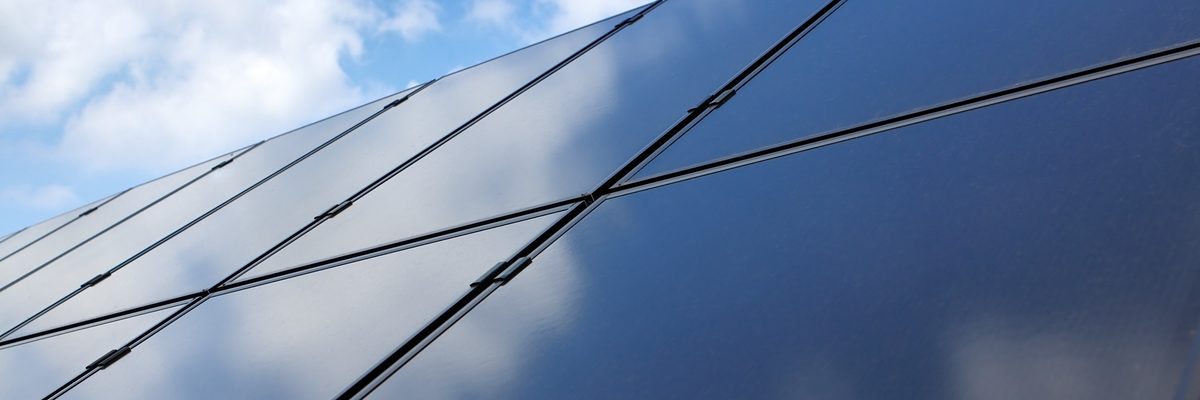 Panel einer Solarthermieanlage Schlagwort(e): solarthermie, solarwärme, solarzellen, energiegewinnung, solarenergie, sonnenenergie, solar, strom, panel, alternative, erneuerbare, energie, solaranlage, ökostrom, solarstrom, regenerative, solarpanel, sonne, umwelt, technologie, umweltfreundlich, klimaschutz, silizium, modul, solarmodul, sonnenkollektor, kollektor, solartechnik, technik, warmwasser, heizenergie, kraftwerk, solarkraftwerk, heizung, heizkosten, solarthermie, solarwrme, solarzellen, energiegewinnung, solarenergie, sonnenenergie, solar, strom, panel, alternative, erneuerbare, energie, solaranlage, kostrom, solarstrom, regenerative, solarpanel, sonne, umwelt, technologie, umweltfreundlich, klimaschutz, silizium, modul, solarmodul, sonnenkollektor, kollektor, solartechnik, technik, warmwasser, heizenergie, kraftwerk, solarkraftwerk, heizung, heizkosten, kologie, nachhaltig, himmel, wolken
