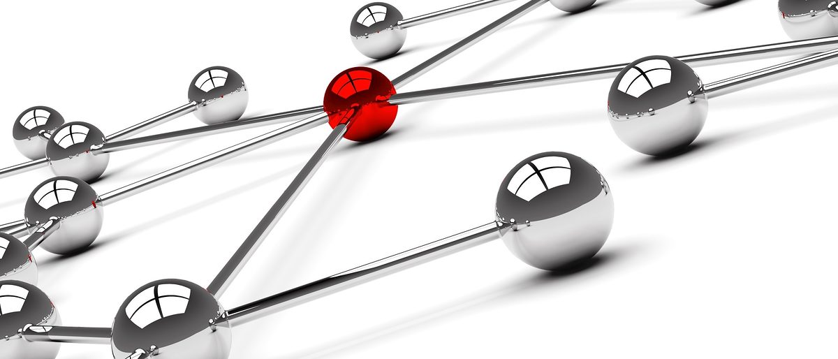 netzwerk, netz, verbindung, vernetzt, server, datenstrom, information, informationsfluss, ball, abhngigkeit, leitung, datenfluss, virales, austausch, chrom, client, community, daten, dichte, e-marketing, einfluss, interaktion, internet, kontrolle, kugel, marketing, meinungsbildner, optimiert, optmierung, philosophie, plan, programm, qualitt, schlssel, sozial, soziales, stahl, strategie, taktik, team, teamwork, viral, web, werbung, www, zentrum, zielgruppe