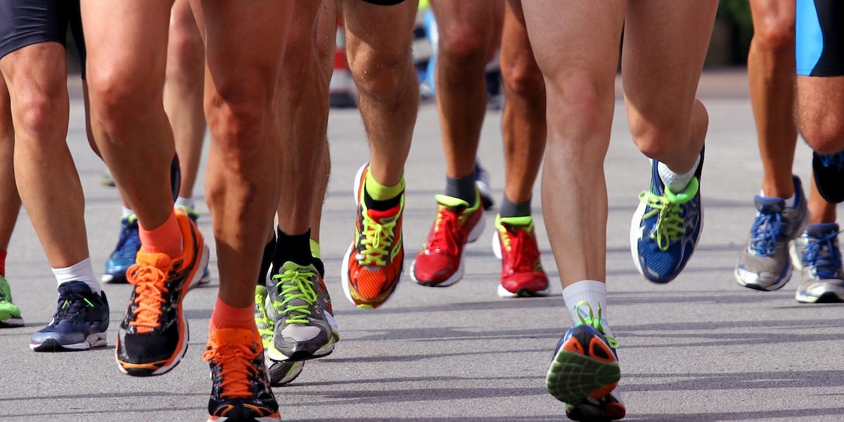 many runners to race to the finish line of the marathon Schlagwort(e): run, jogging, runner, competition, marathon, marathoner, sport, challenge, compete, running, sneakers, competitive, arrives first, finish line, reaching the goal, competitors, opponent, run, jogging, runner, competition, marathon, marathoner, sport, challenge, compete, running, sneakers, competitive, arrives first, finish line, reaching the goal, competitors, opponent, badische, meile