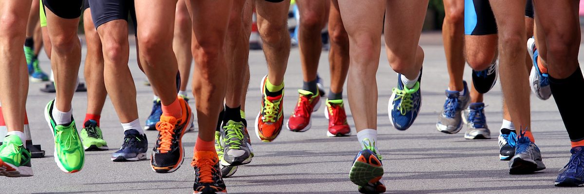 many runners to race to the finish line of the marathon Schlagwort(e): run, jogging, runner, competition, marathon, marathoner, sport, challenge, compete, running, sneakers, competitive, arrives first, finish line, reaching the goal, competitors, opponent, run, jogging, runner, competition, marathon, marathoner, sport, challenge, compete, running, sneakers, competitive, arrives first, finish line, reaching the goal, competitors, opponent, badische, meile