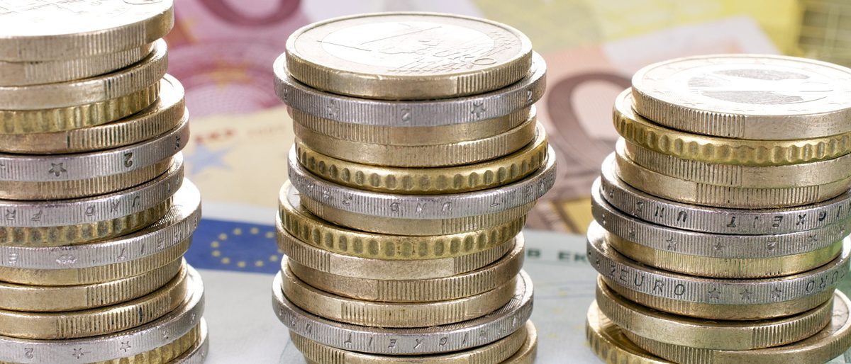 geld, euro, eurostcke, euroschein, geldscheine, turm, stapel, sule, euros, whrung, sparen, ausgeben, finanzen, finanzierung, euroscheine, gestapelt, gold, silber, ein, zwei, viele, stck, menge, eurostck, bank, wohlstand, reichtum, makro, ersparnis, business, wechseln, wechselkurs, europisch, europa, eu, markt, kaufen, verdienen, mnzen, mnzstapel, mnzgeld, kleingeld, mnze, kosten, wirtschaft, steuer, finanzwirtschaft, geldanlage, gutschein, geschenk