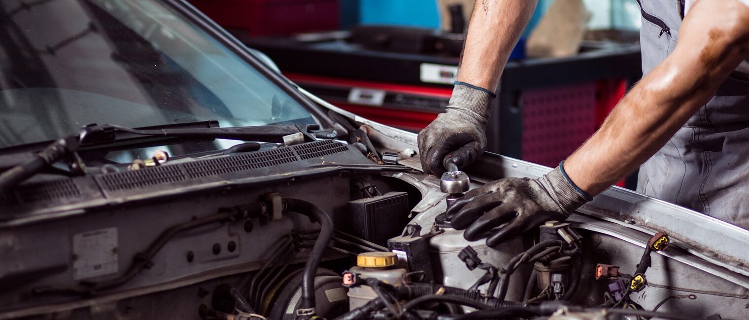 Close-up of car mechanic fixing automotive engine Schlagwort(e): car, engine, fixing, automotive, auto, mechanic, motor, repair, fix, close-up, repairing, automobile, garage, panorama, working, bonnet, shop, male, man, work, service, technician, station, under, vehicle, engineer, job, workshop, professional, change, servicing, mechanical, worker, technology, control, caucasian, profession, key, equipment, tool, car, engine, fixing, automotive, auto, mechanic, motor, repair, fix, close-up, repairing, automobile, garage, panorama, working, bonnet, shop, male, man, work, service, technician, station, under, vehicle, engineer, job, workshop, professional, change, servicing, mechanical, worker, technology, control, caucasian, profession, key, equipment, tool, handwerker, kfz