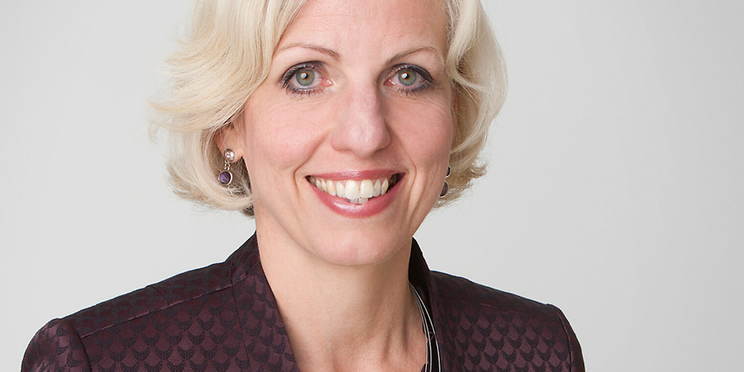 Die Personalberaterin der Handwerkskammer Karlsruhe: Beate Karcher. Titelbild Karcher Personalberatung