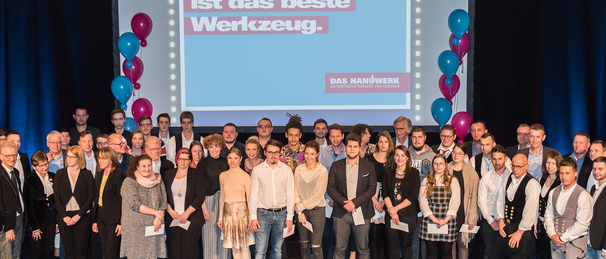 Titelbild Ehrung Ausbildungsbetriebe 2019