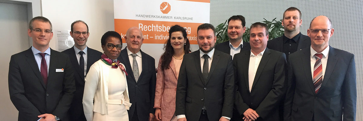 Titelbild Vereidigung Sachverständige 2019